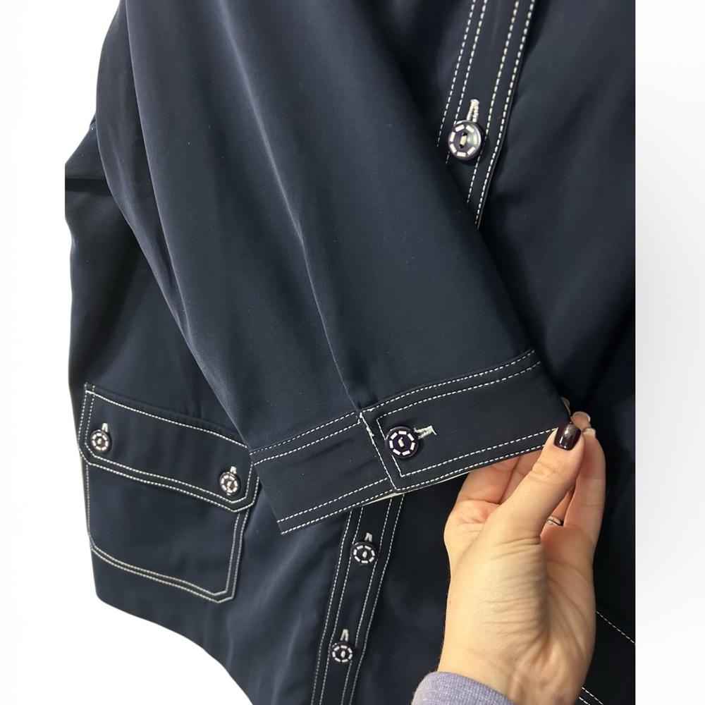 Susan Gravers 2X Petite Navy Button-Up 3/4 Sleeve Blouse with White Stitching - Picture 5 of 6